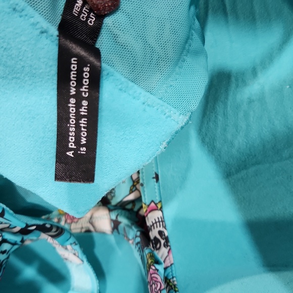 Torrid wire-free bra 💀 - Picture 4 of 6